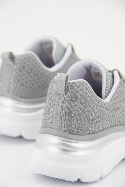 SKECHERS FASHION FIT BOLD BOUNDARIES en color GRIS (3)