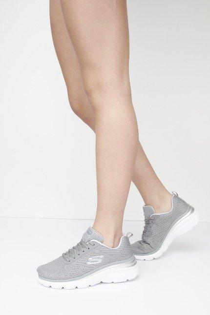 SKECHERS FASHION FIT BOLD BOUNDARIES en color GRIS (5)