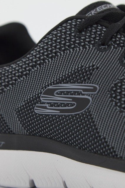 SKECHERS SUMMITS-BRISBANE en color NEGRO (4)