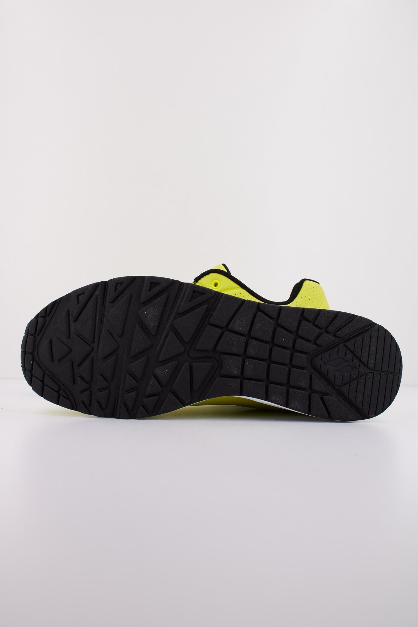 SKECHERS UNO - STAND ON AIR en color AMARILLO (5)