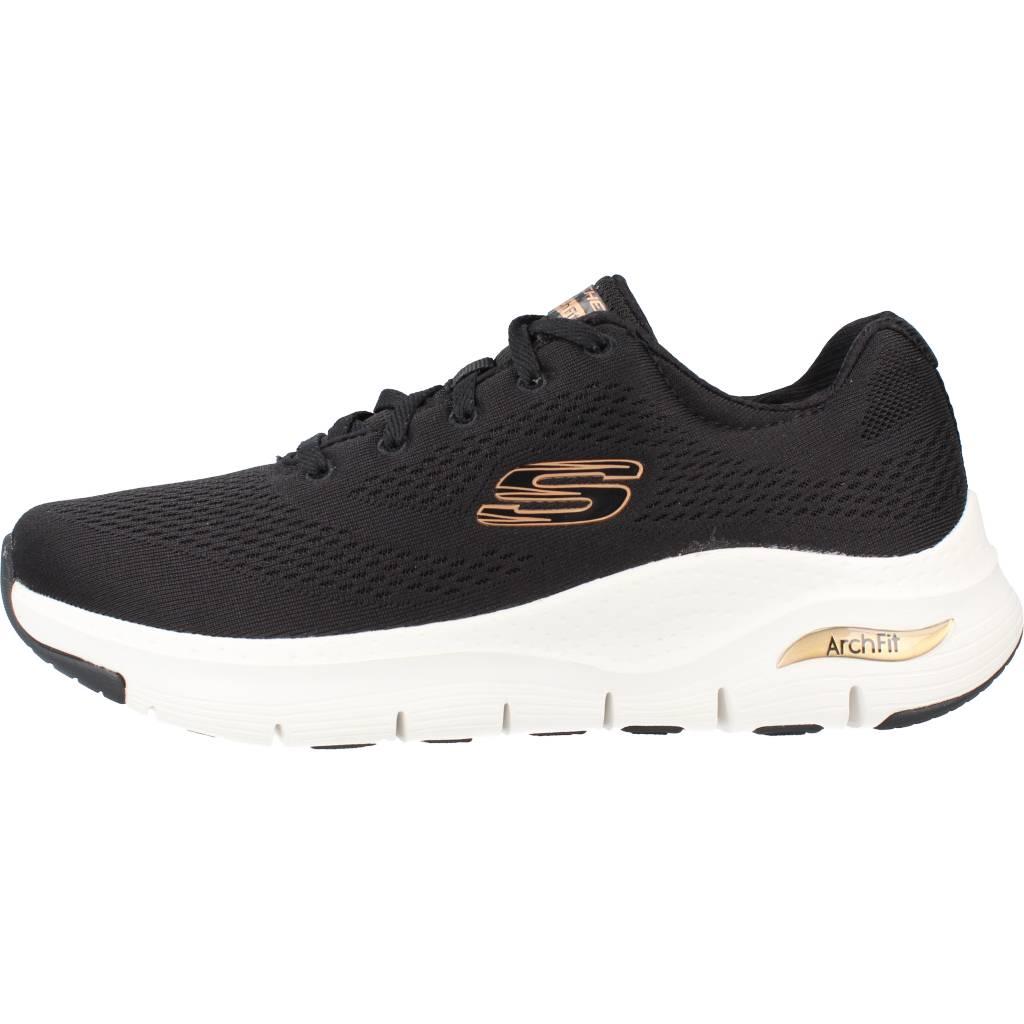 SKECHERS ARCH FIT en color NEGRO (2)