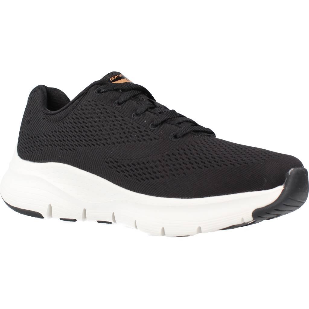 SKECHERS ARCH FIT en color NEGRO (5)