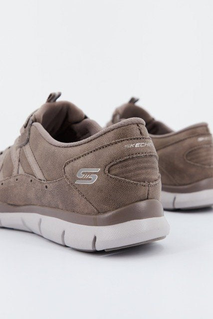 SKECHERS FINE TASTE en color MARRON (3)