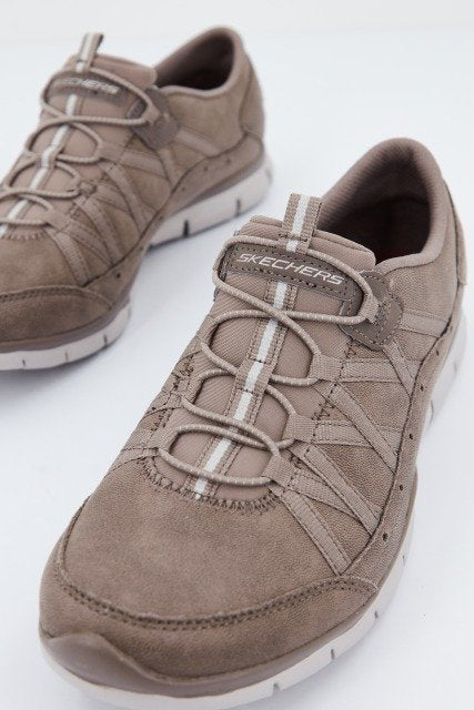 SKECHERS FINE TASTE en color MARRON (4)