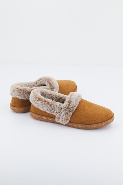 SKECHERS COZY CAMPFIRE en color MARRON (1)