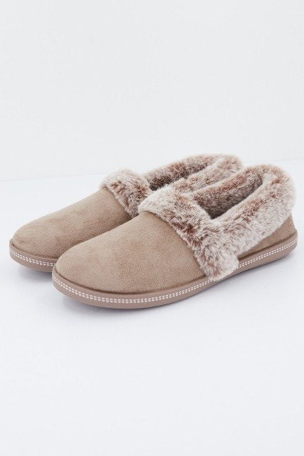 SKECHERS COZY CAMPFIRE en color MARRON CLARO (1)