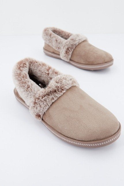SKECHERS COZY CAMPFIRE en color MARRON CLARO (3)