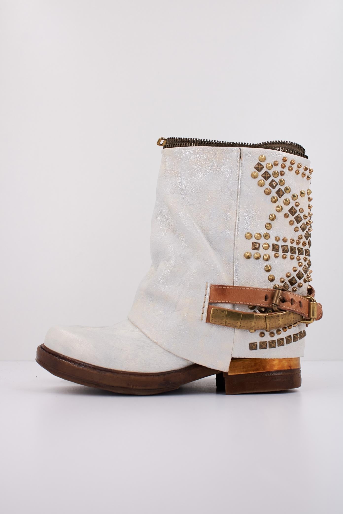 AS B en color BLANCO (1)