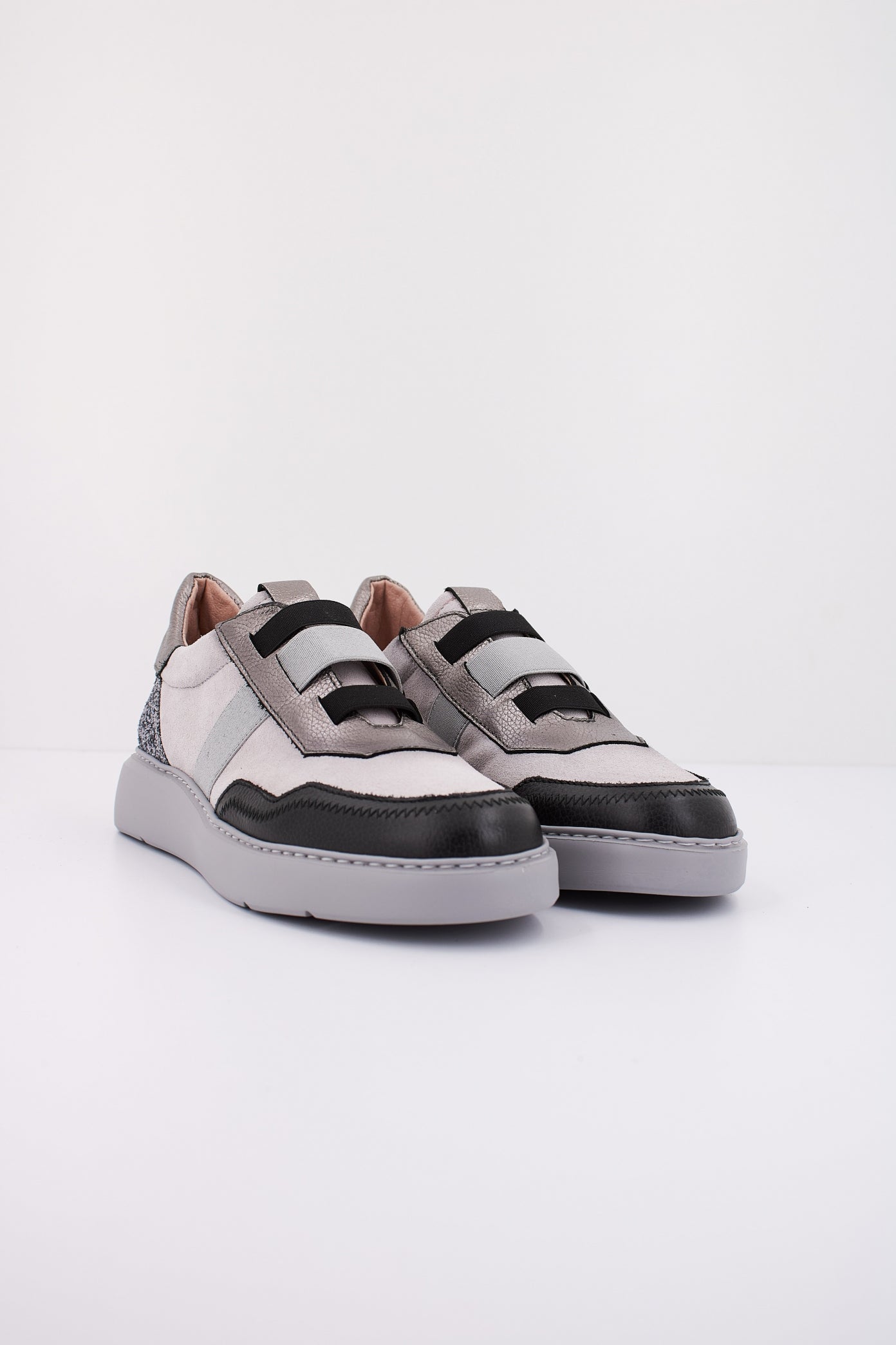 HISPANITAS CHI en color GRIS (2)