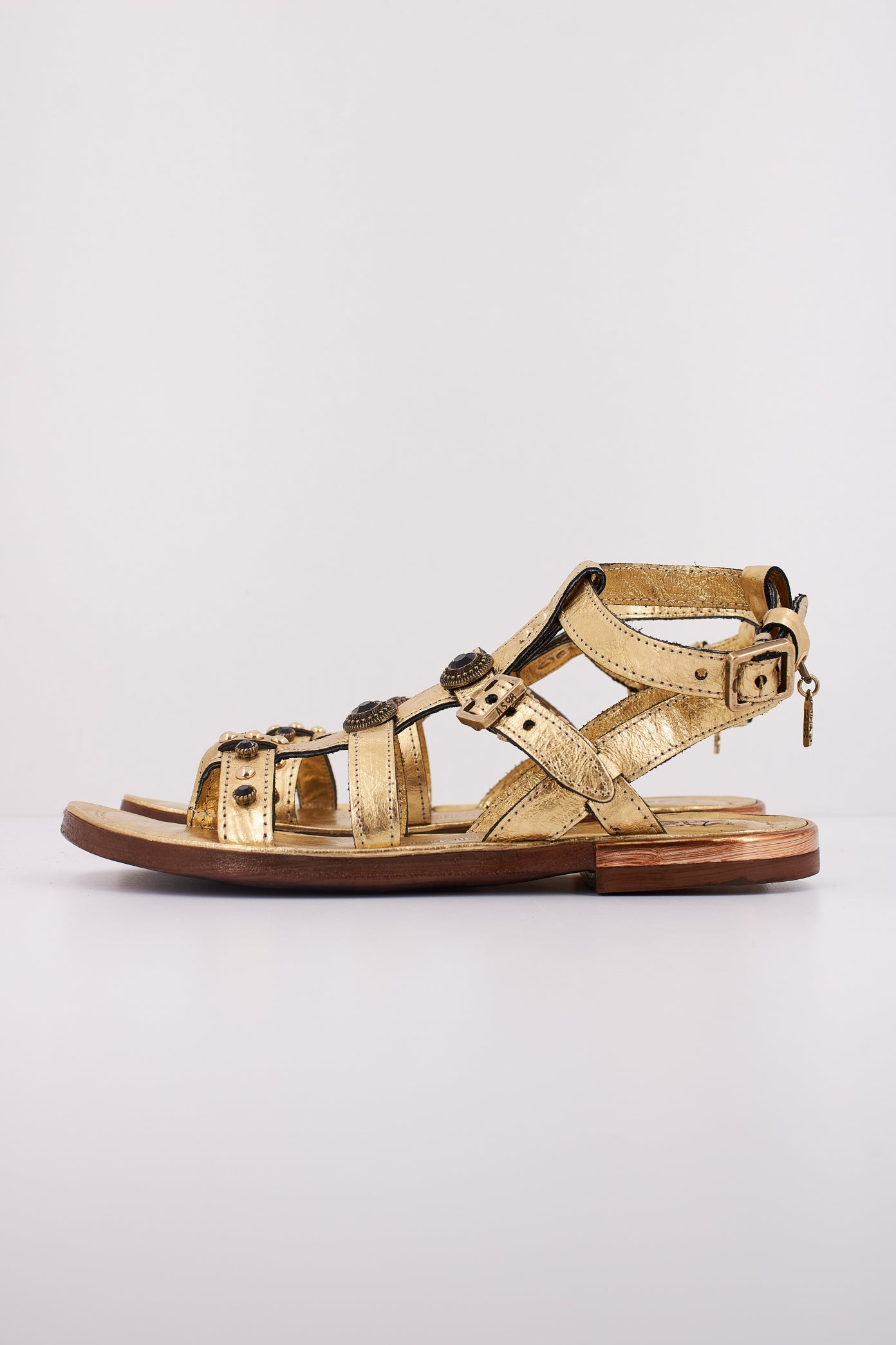 AS B en color ORO (1)