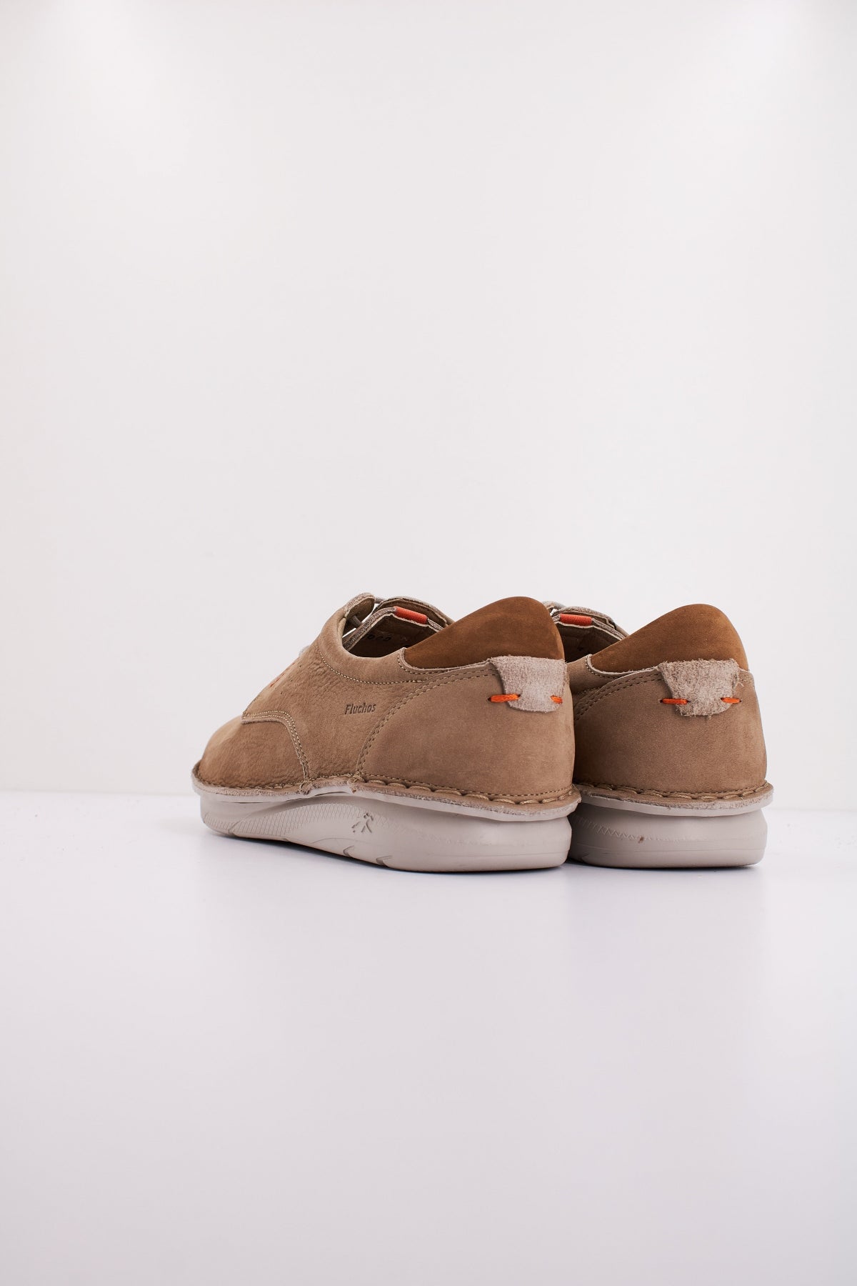 FLUCHOS F en color MARRON CLARO (4)