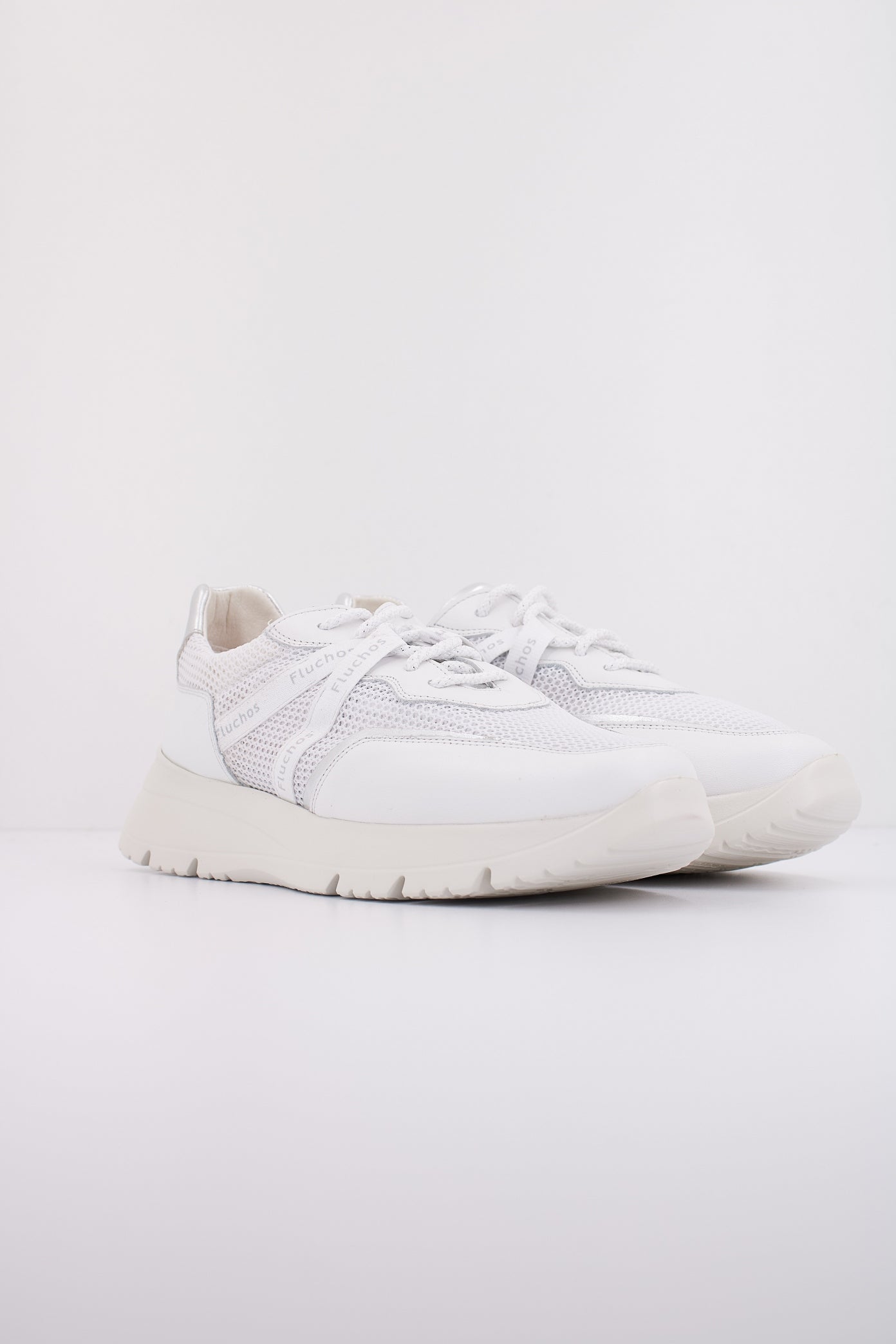 FLUCHOS F en color BLANCO (2)