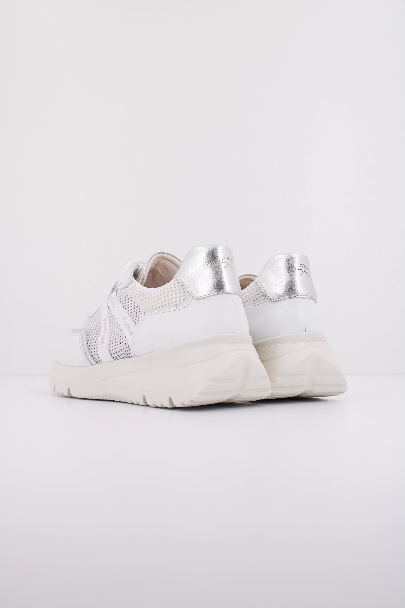 FLUCHOS F en color BLANCO (4)