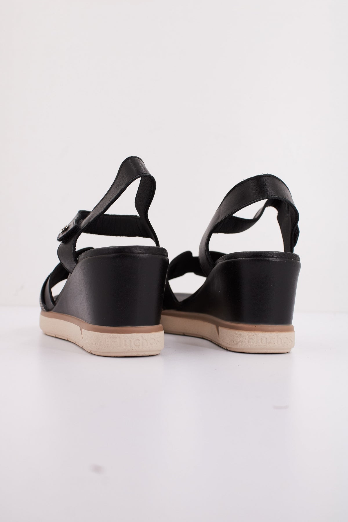 FLUCHOS F en color NEGRO (4)