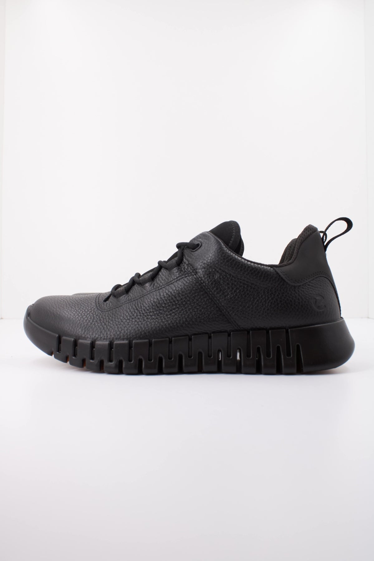 ECCO ECCO GRUUV M SNEAKER LEA GTXS en color NEGRO (1)