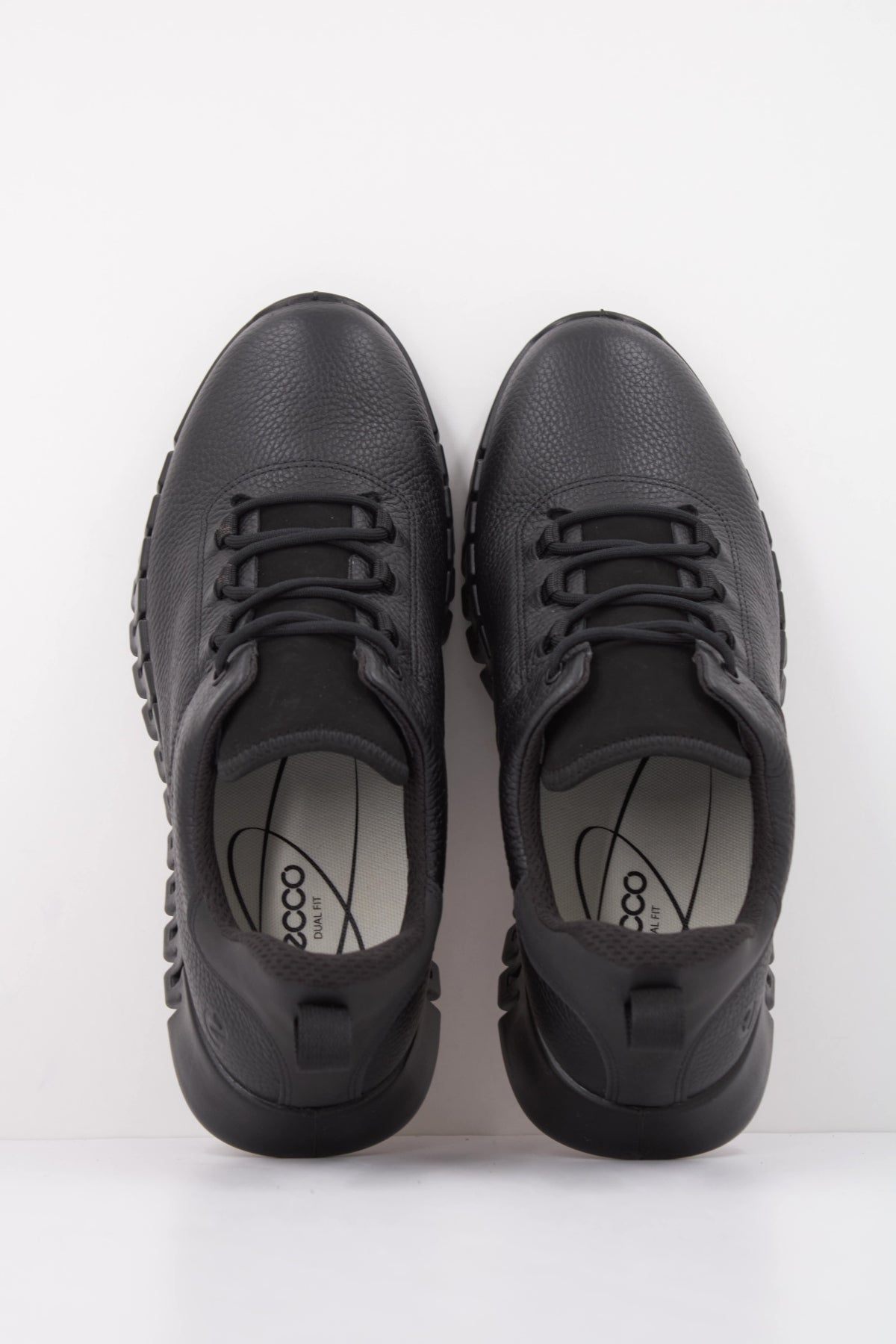 ECCO ECCO GRUUV M SNEAKER LEA GTXS en color NEGRO (3)