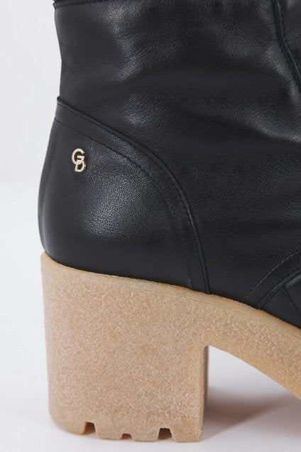 GADEA PET en color NEGRO (4)