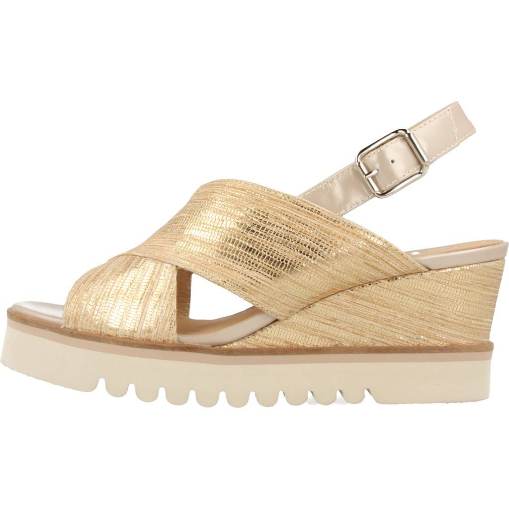 GADEA G en color ORO (2)