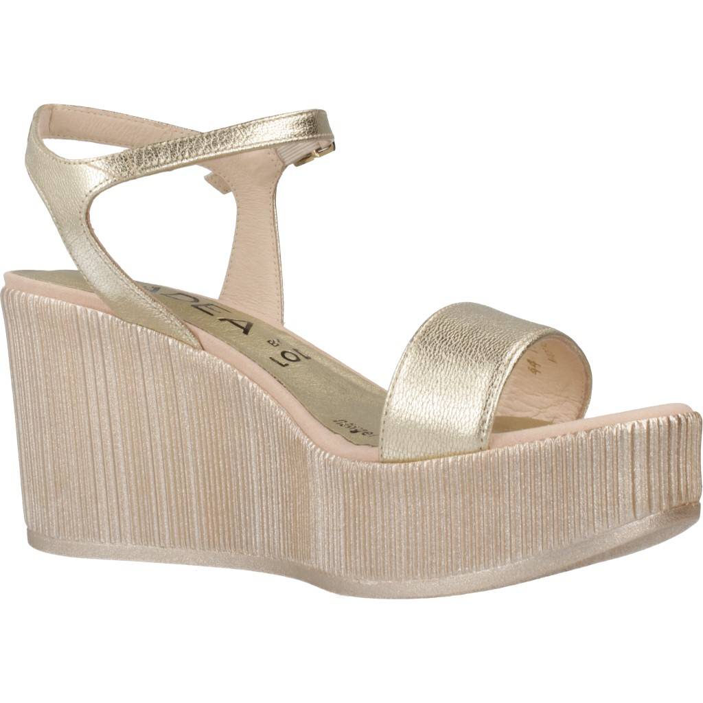 GADEA RON en color ORO (5)