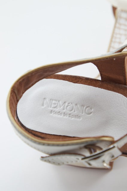NEMONIC N en color BLANCO (4)