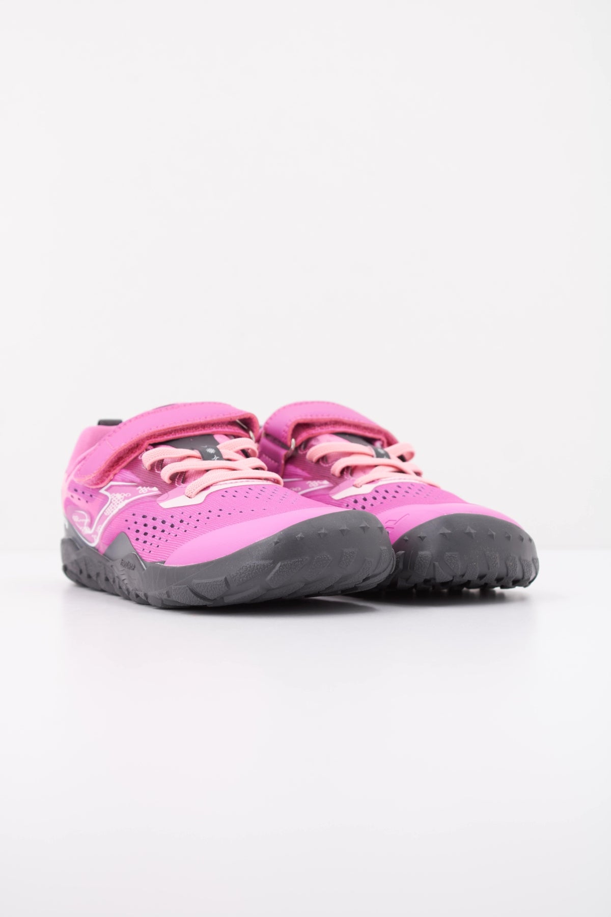 JOMA BFSIMJWV zapatilla trail barefoot en color ROSA (2)
