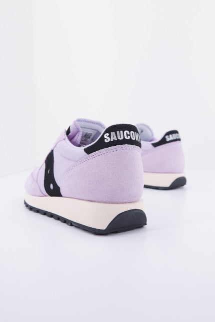 SAUCONY JAZZ VINTAGE SUEDE LOGO en color ROSA (3)