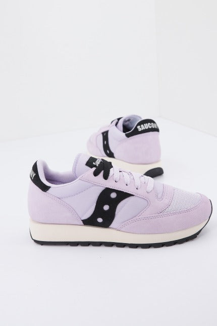 SAUCONY JAZZ VINTAGE SUEDE LOGO en color VIOLETA (3)