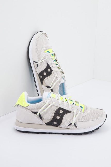 SAUCONY JAZZ DST en color GRIS (1)