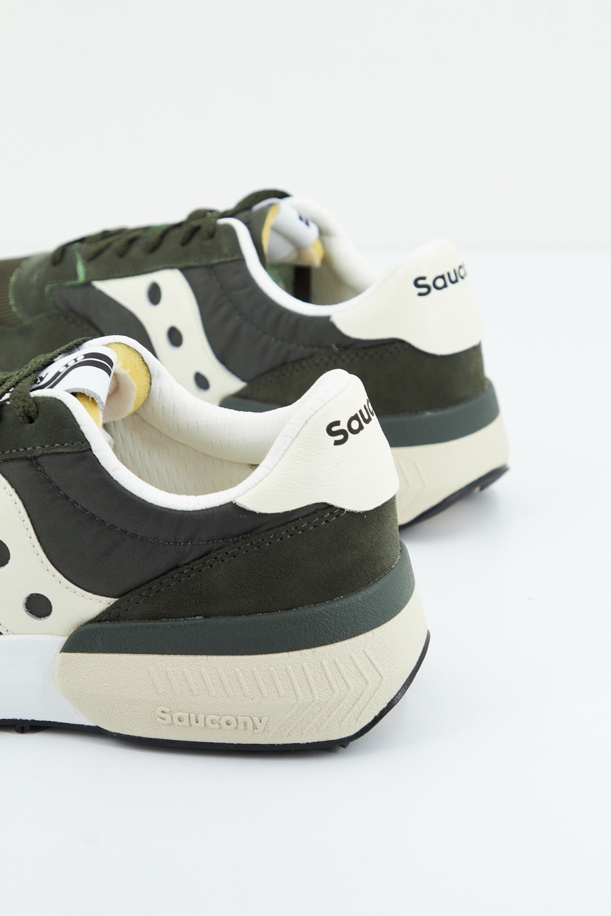 SAUCONY JAZZ NXT en color VERDE (3)