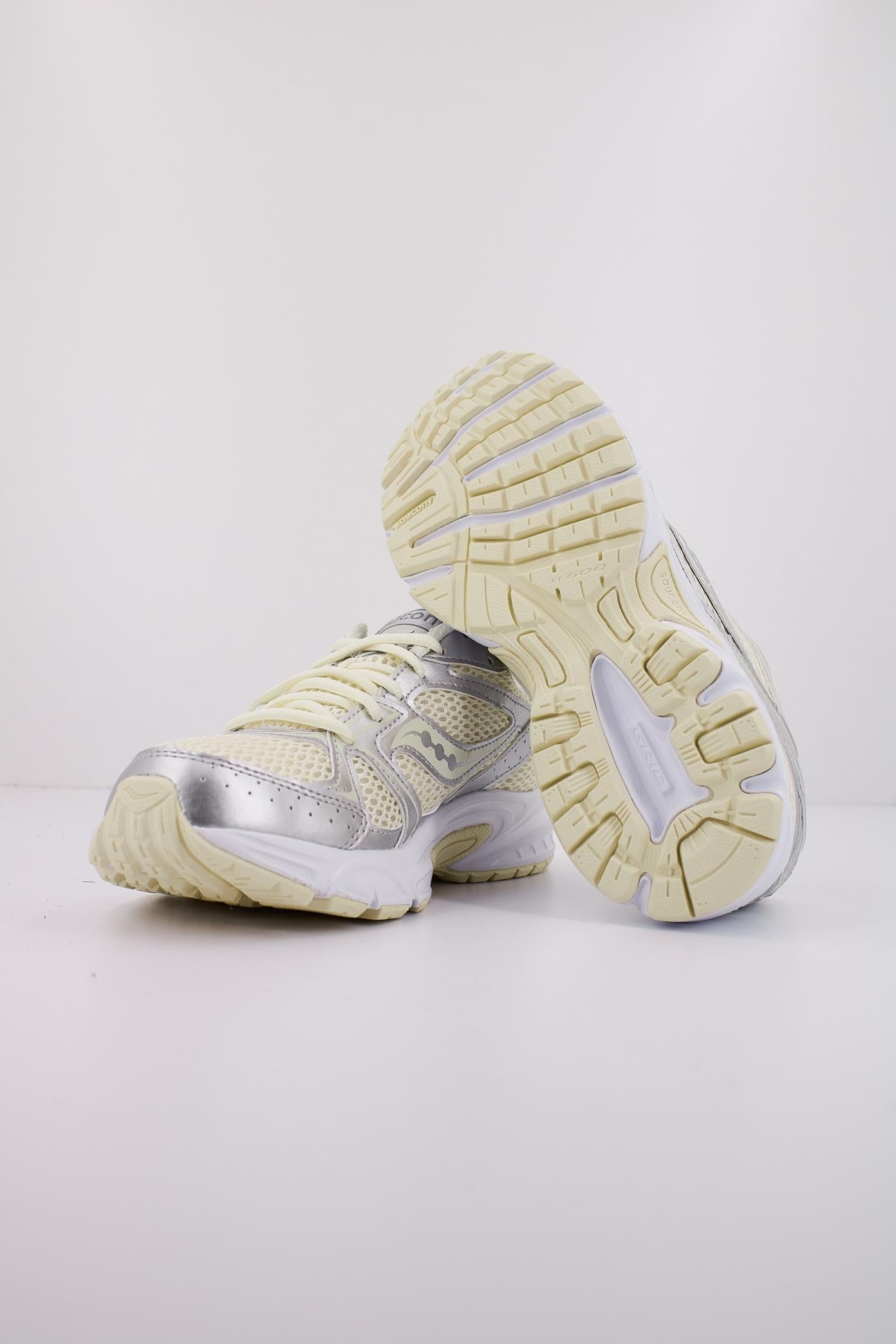SAUCONY S en color PLATA (4)