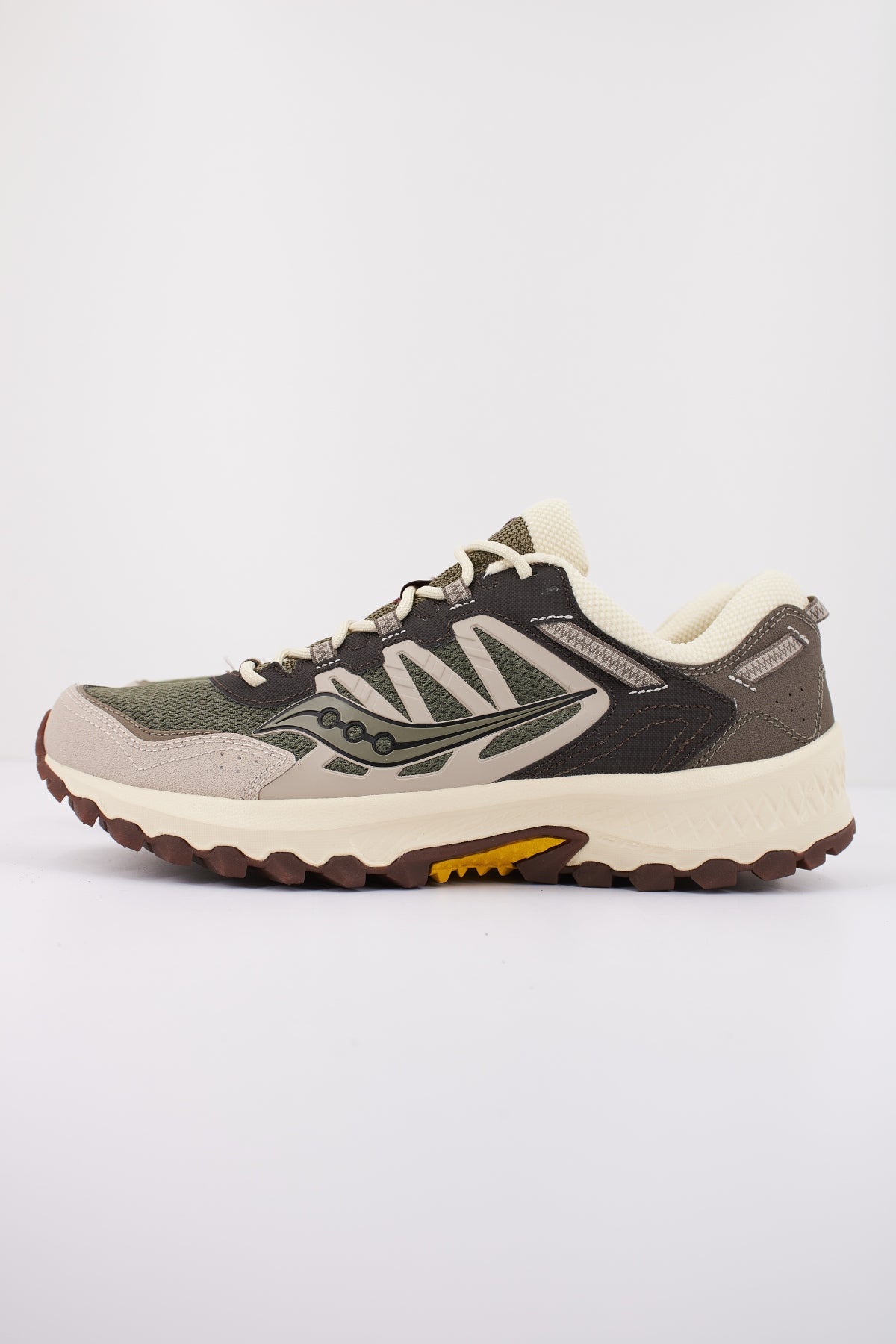 SAUCONY GRID PEAK en color MARRON CLARO (1)