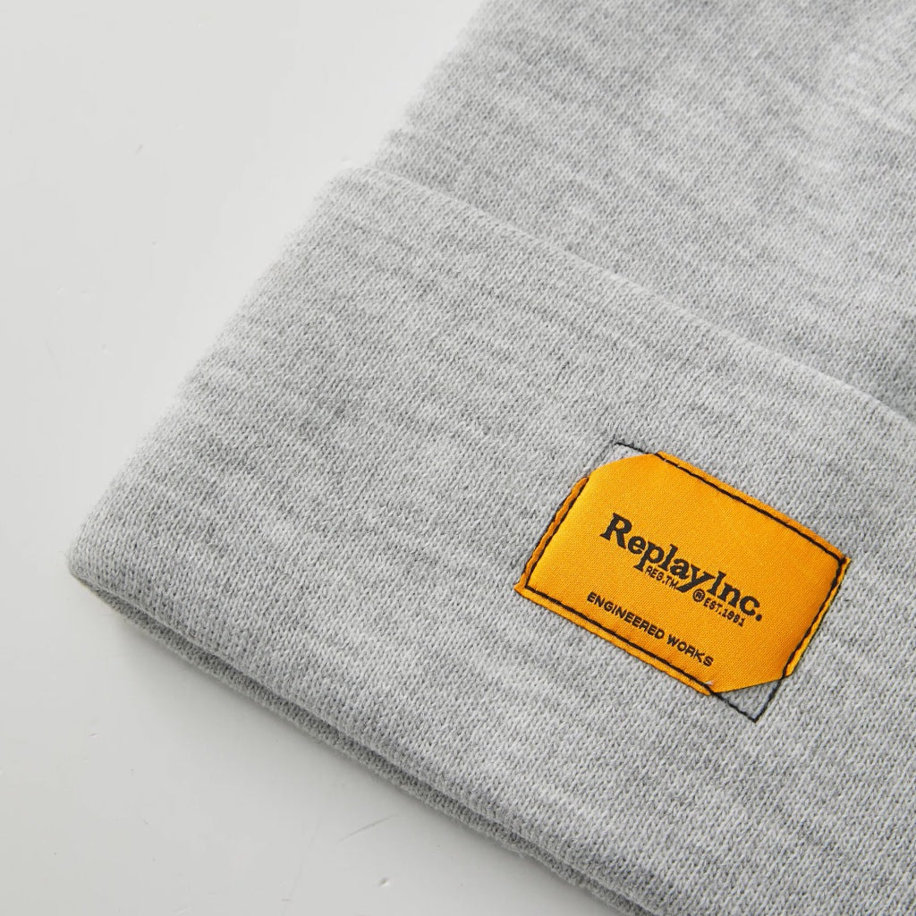REPLAY BEANIE en color GRIS (6)