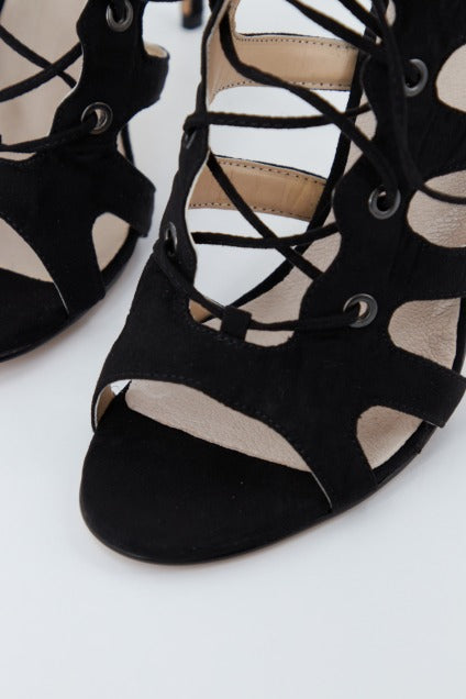 LA STRADA en color NEGRO (3)