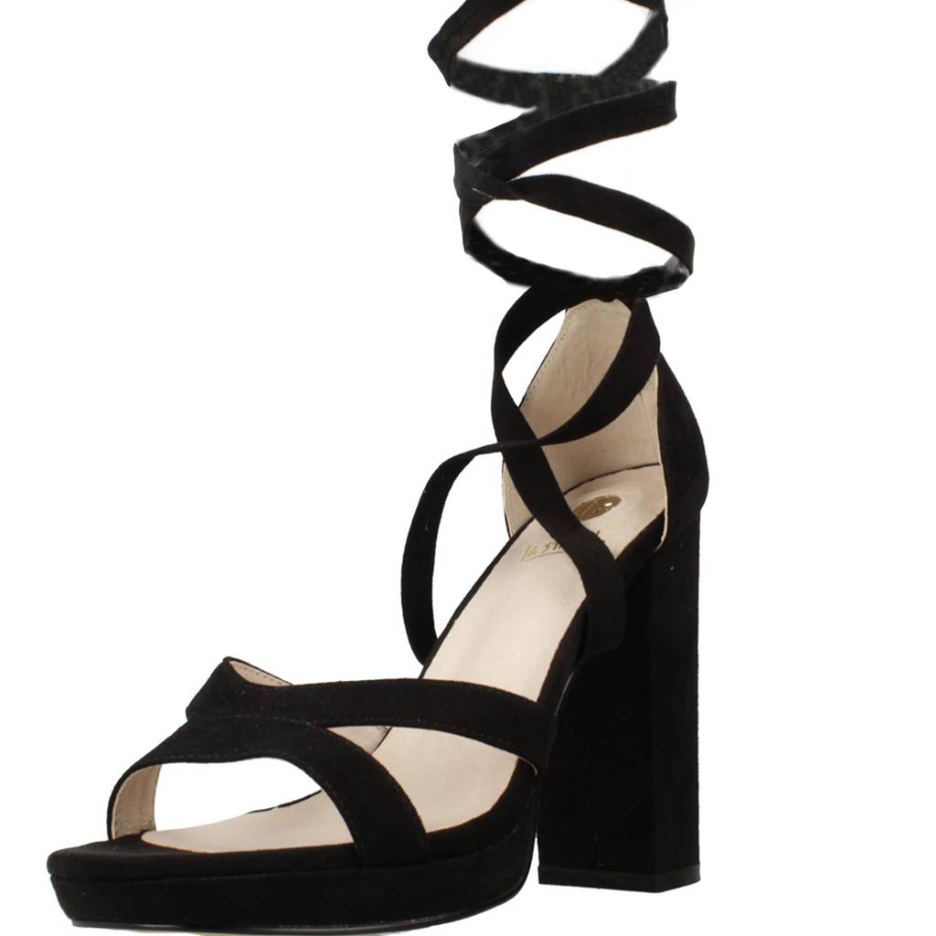 LA STRADA en color NEGRO (1)