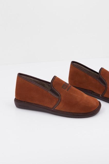 NORDIKAS AFELPADO ZAPATILLA HOGAR en color MARRON (1)