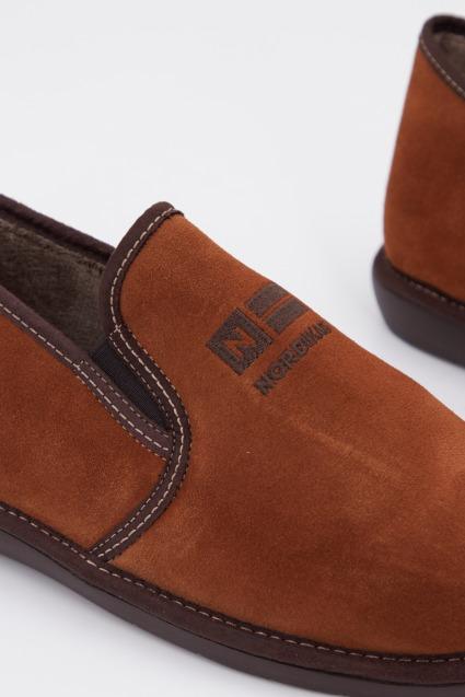 NORDIKAS AFELPADO ZAPATILLA HOGAR en color MARRON (2)