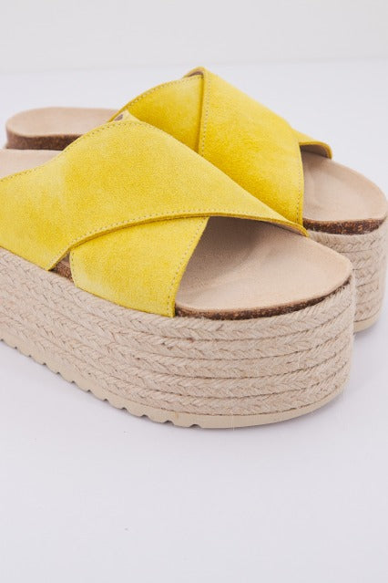 YELLOW ME XL en color AMARILLO (4)
