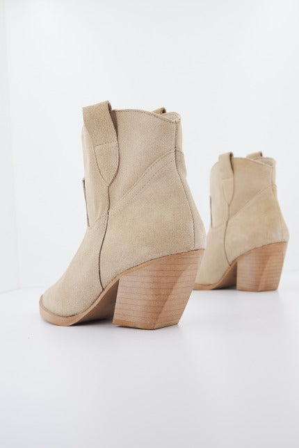 YELLOW PONY en color BEIS (3)