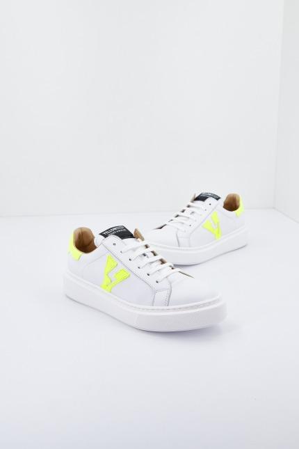 YELLOW TINA en color BLANCO (2)