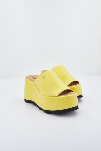 YELLOW CHARLOTTE en color AMARILLO (1)