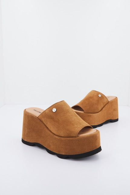 YELLOW CHARLOTTE en color MARRON (1)