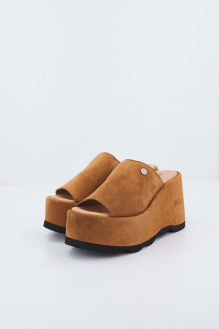 YELLOW CHARLOTTE en color MARRON (2)