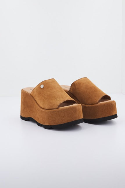 YELLOW CHARLOTTE en color MARRON (3)