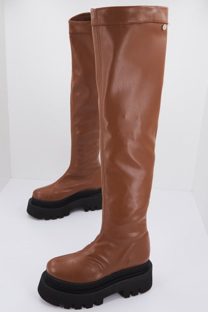 YELLOW FINN en color MARRON (1)
