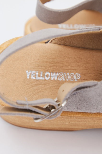 YELLOW ABRIL en color GRIS (4)