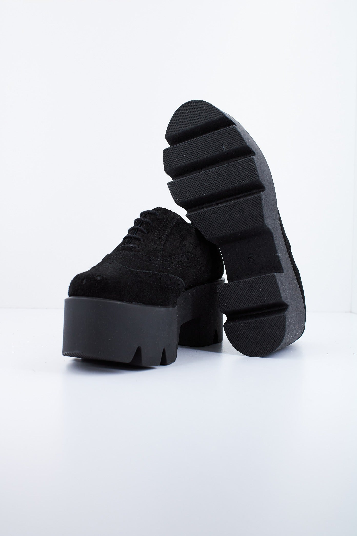 YELLOW en color NEGRO (4)