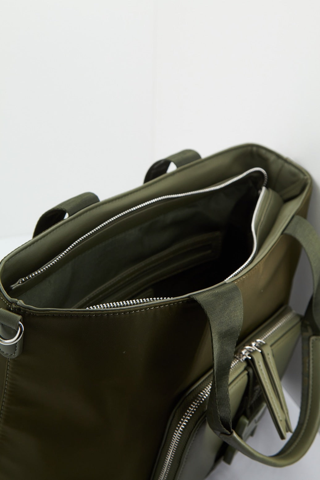 VALENTINO BAGS MOUNTAIN RE en color VERDE (4)