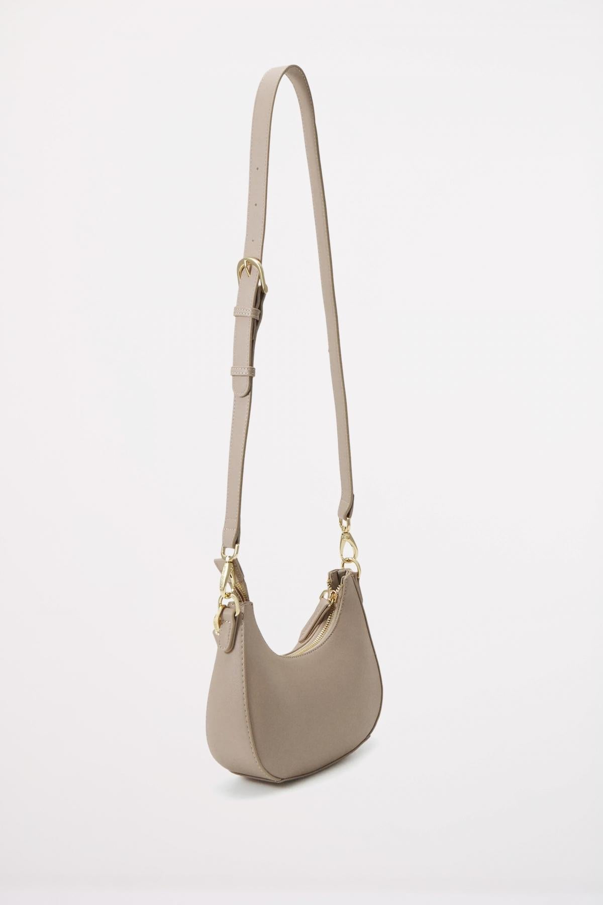 VALENTINO BAGS ZERO RE en color BEIS (2)