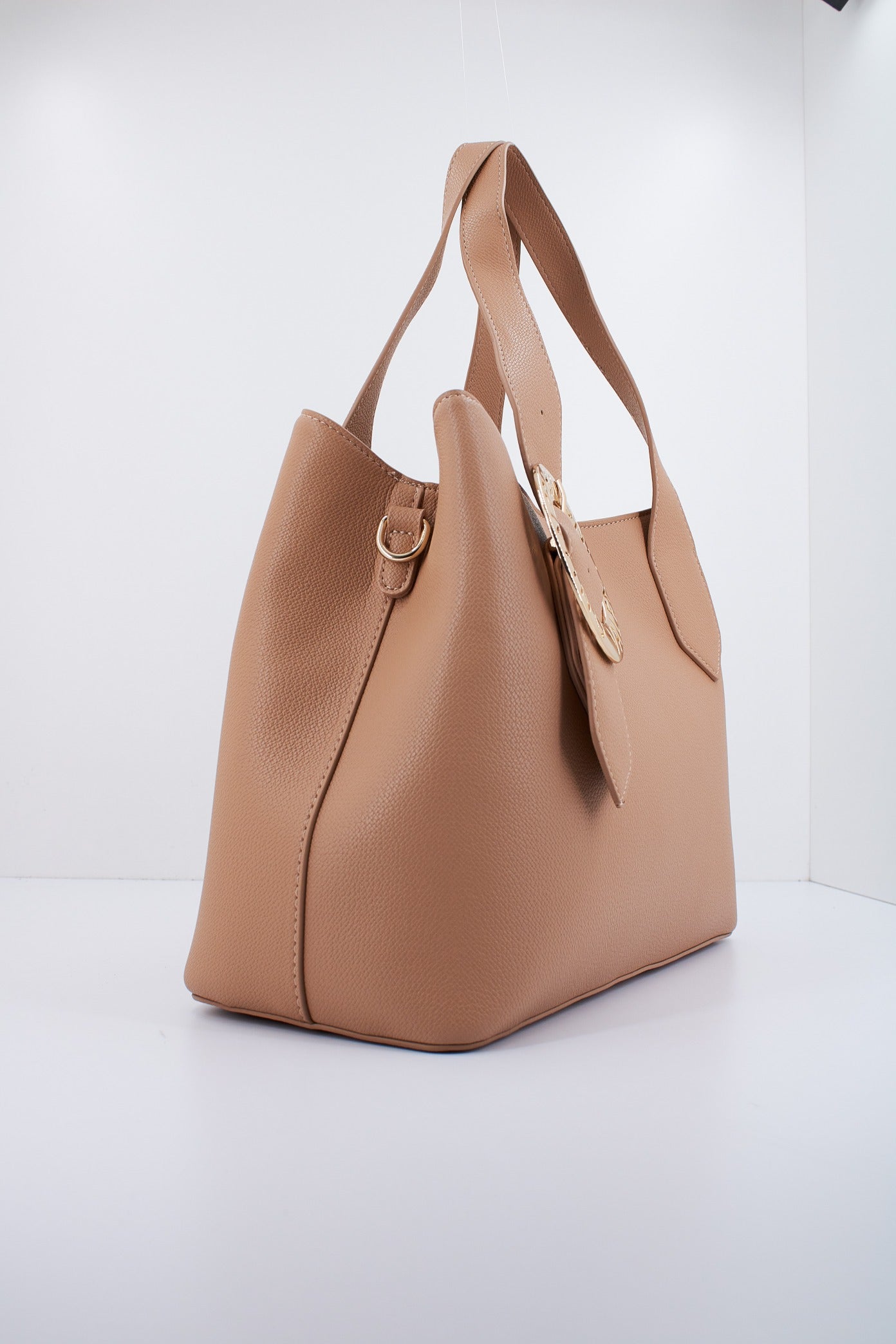VALENTINO BAGS BOWERY en color MARRON CLARO (3)