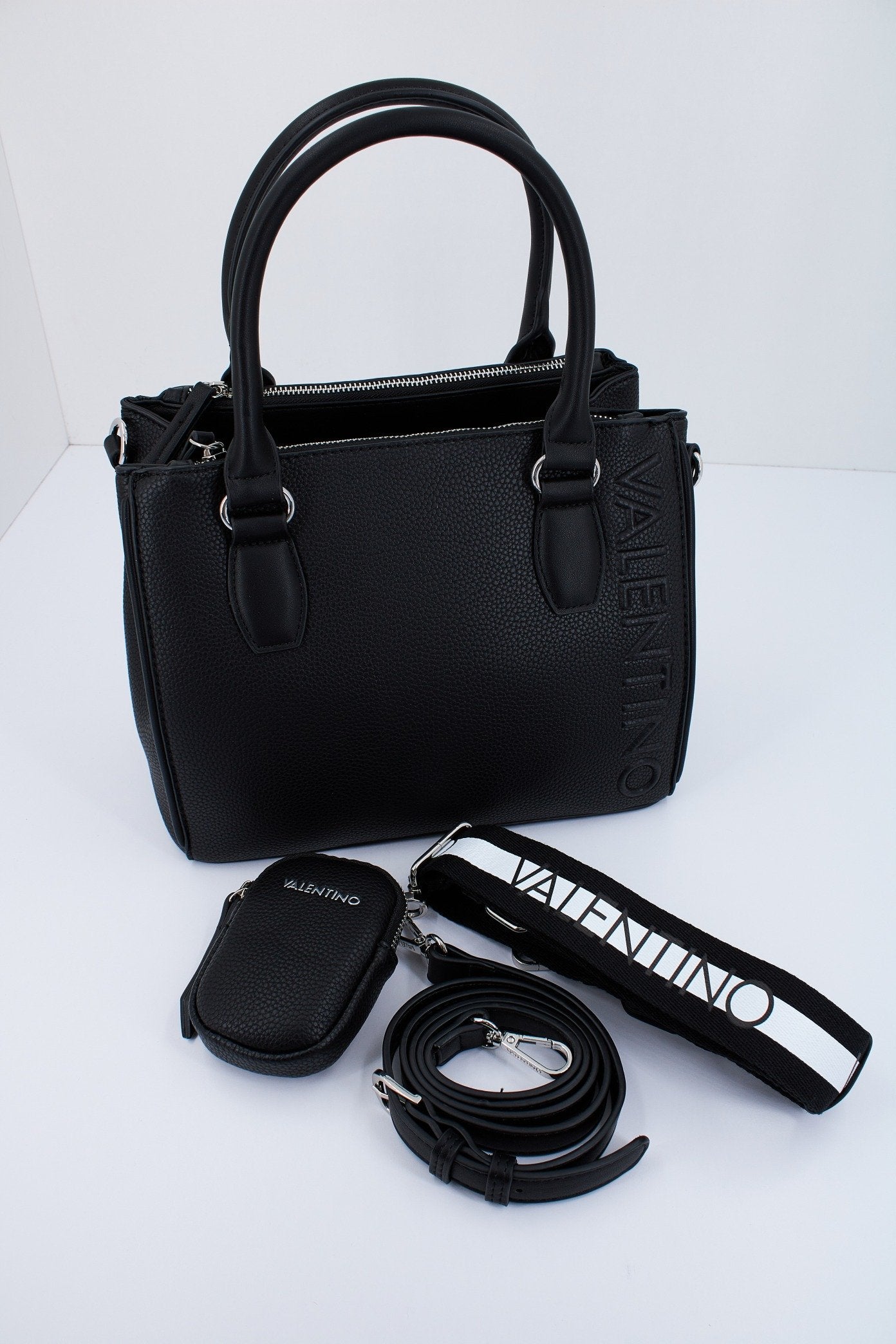 VALENTINO BAGS SOHO en color NEGRO (4)